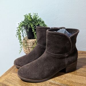 UGG Cowboy Style Boots Zip Ankle Darling Seaweed Perf 1007142‎ Brown Women's 9